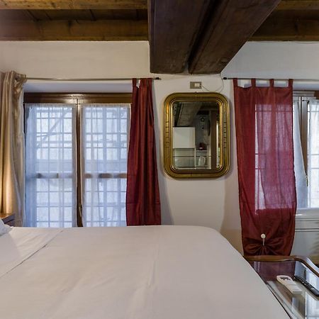Leoncin D'Oro Apartment Verona Bagian luar foto